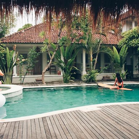 Endless Summer Surf Camp Kuta Кута Екстер'єр фото