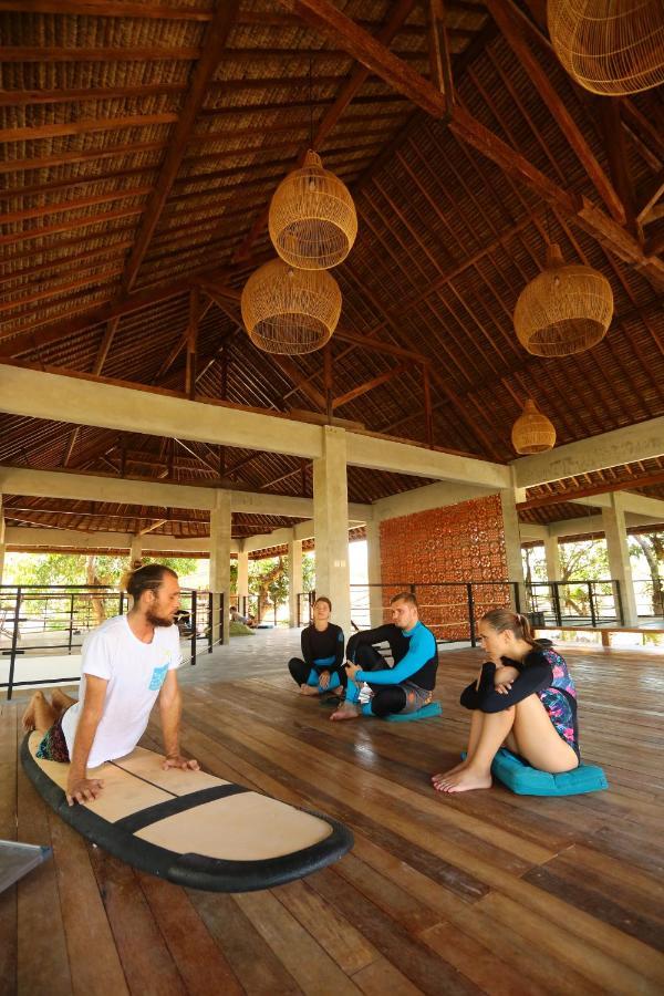 Endless Summer Surf Camp Kuta Кута Екстер'єр фото